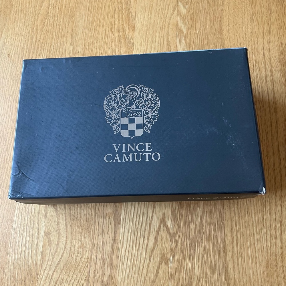 Vince Camuto Sandals *Flaw - Picture 14 of 16